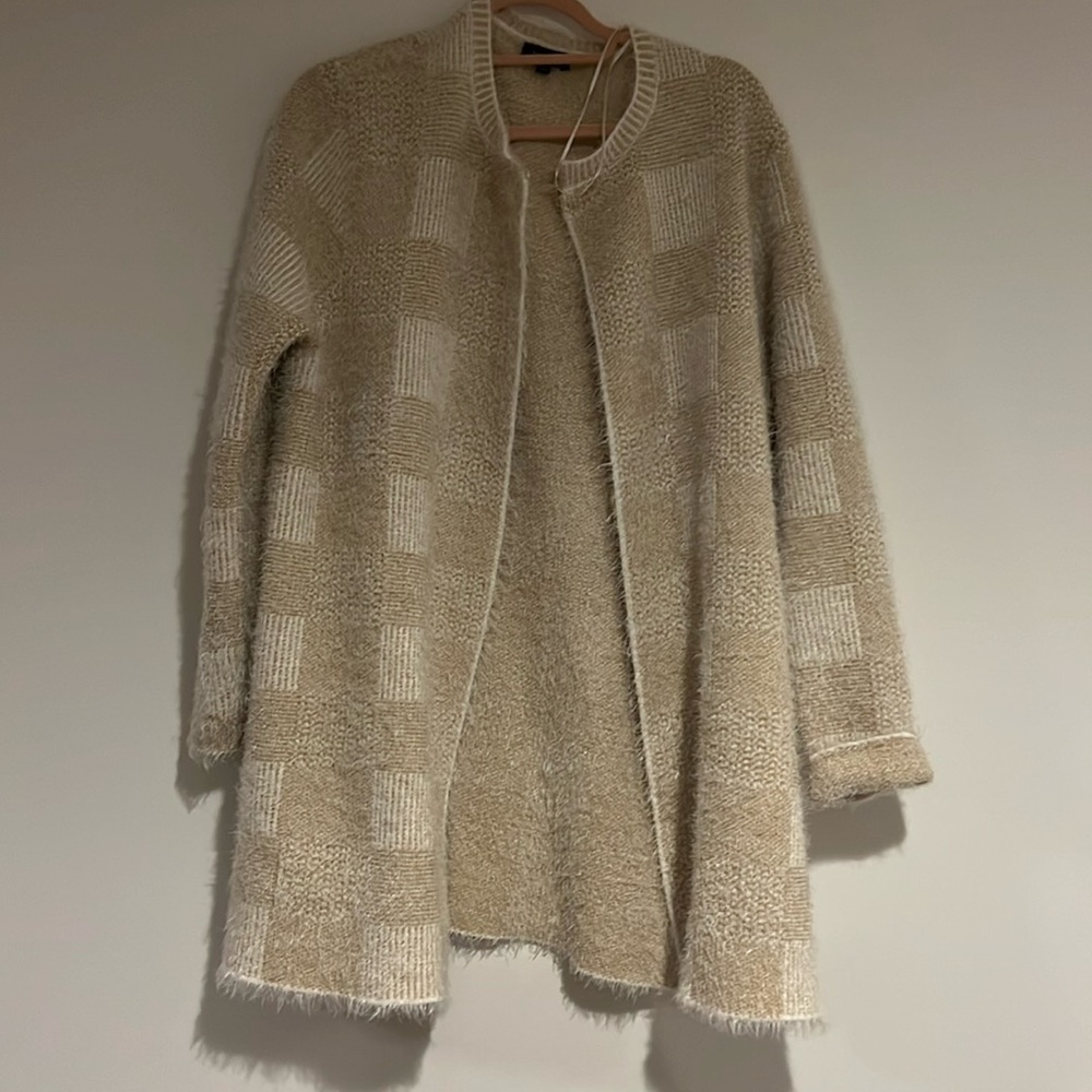 verve ami sweater large eyelash